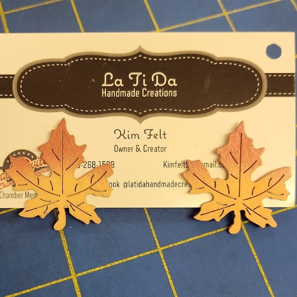 La Ti Da Handmade Leaf Leaves 1" Earrings Fall Autumn Thanksgiving - Picture 1 of 1